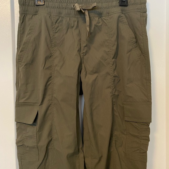 Eddie Bauer trail breeze cargo jogger size small - Picture 2 of 4